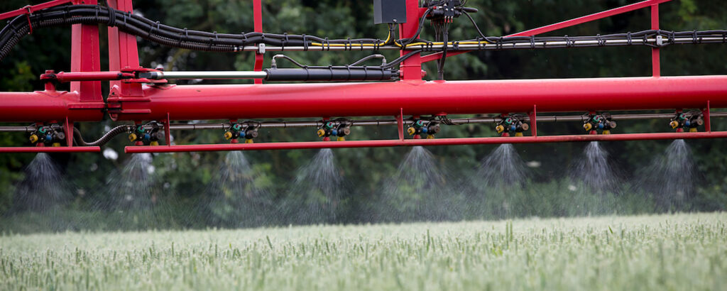 Improving NUE and crop performance with liquid fertiliser 2 IMPROVING NUE AND